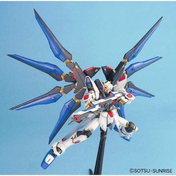 Mô Hình Lắp Ráp STRIKE FREEDOM GUNDAM (MG - 1/100) - GUNPLA CHÍNH HÃNG BANDAI