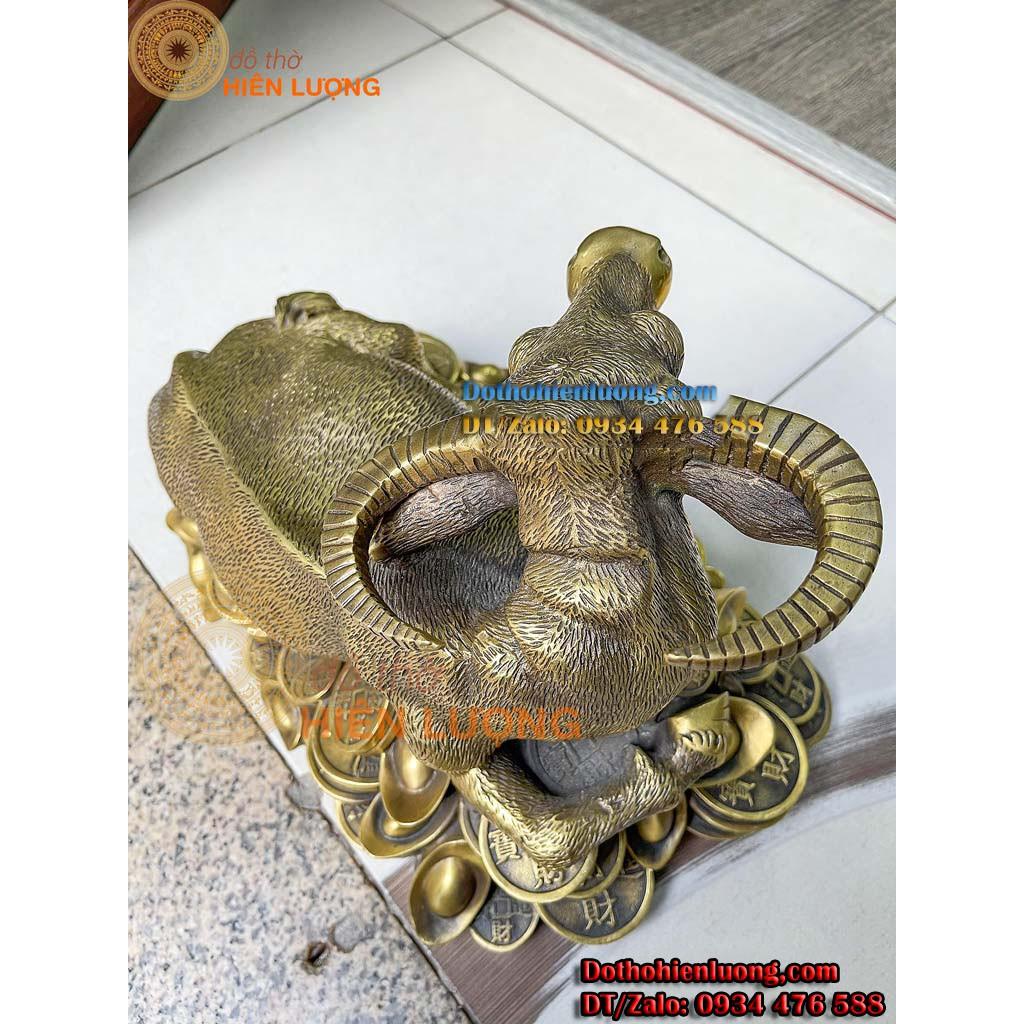 Tượng Linh Vật Trâu Nằm Bệ Vàng Bằng Đồng Phong Thủy Cao 27cm