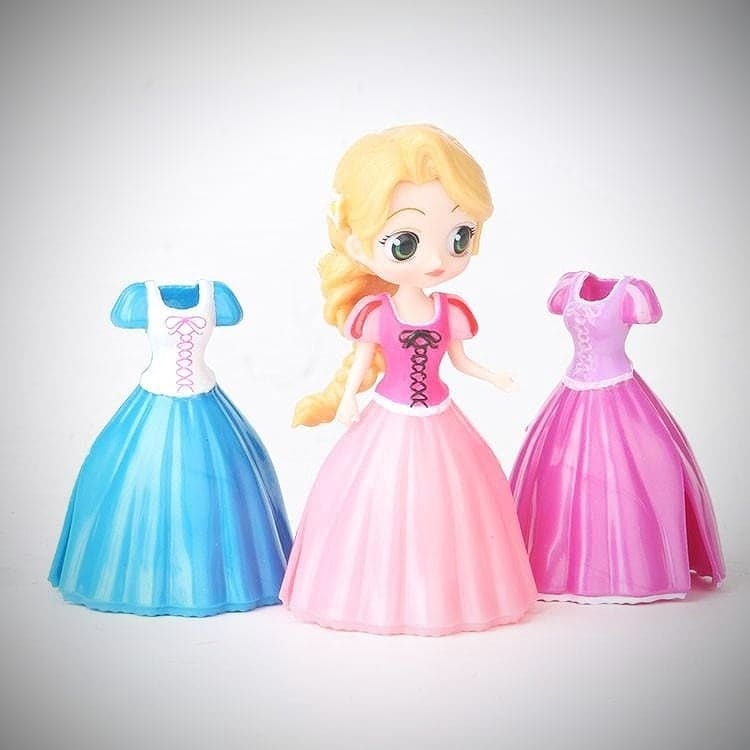 Đồ chơi búp bê thay váy: Set 1 búp bê công chúa Disney cổ tích kèm 3 váy dạ hội thời trang thay đổi