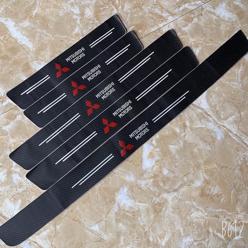 Nẹp Dán Vân Carbon Chống Trầy Xước Bảo Vệ Bậc Cửa Xe Hơi/ Bảo Vệ Cốp Sau Xe Hơi Cho Nhiều Hãng Xe