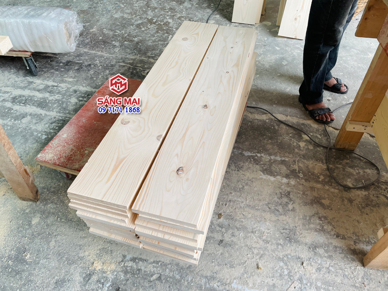 Gỗ thông tấm mặt rộng 20cm x dày 2cm x dài 1m + láng nhẵn mịn 4 mặt