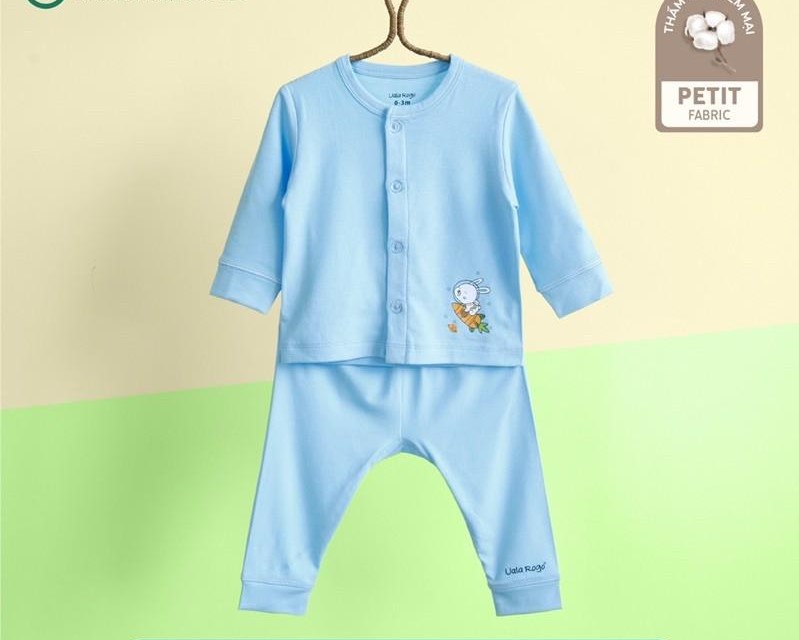 Bộ quần áo sơ sinh cài giữa UR2233