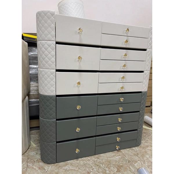 Bàn phấn mẫu mới