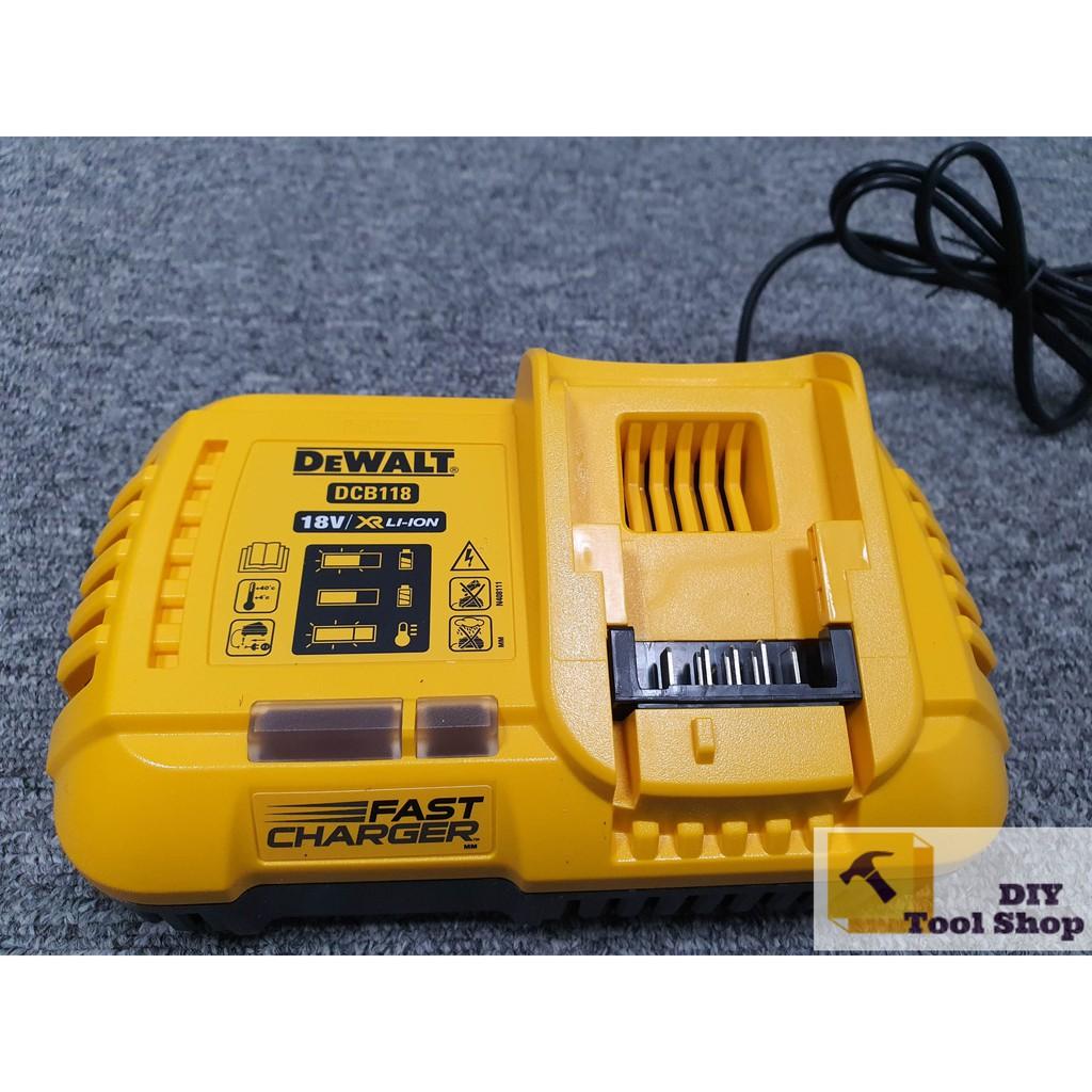 Sạc Pin Tốc Độ Cao 18V/54V DEWALT DCB118-KR - Chính Hãng - SKU DCB118