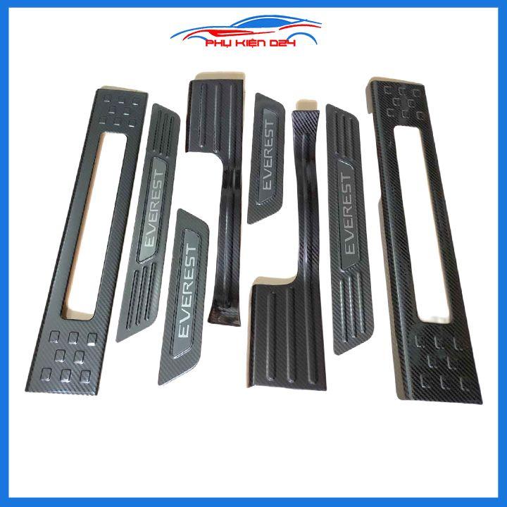 Bộ nẹp bước chân trong ngoài vân Cacbon xe Everest 2017-2018-2019-2020 chống trầy làm đẹp ô tô