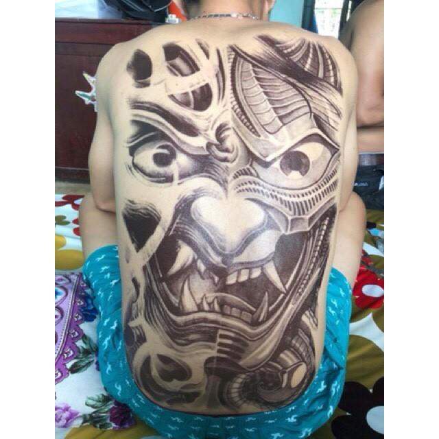 Hình xăm dán tattoo cao cấp kín lưng trắng đen 34x48cm QUỶ DỮ NHE NANH (Quà tặng kèm: 1 hình xăm dán bắp tay 15x21cm!)