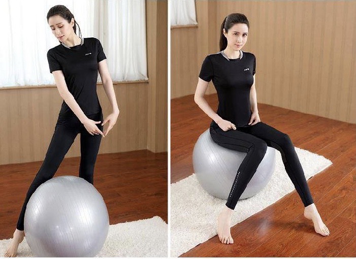 Bóng Yoga Cao Cấp Tặng Bơm - Với màu sắc đa dạng và chất liệu cao su cao cấp - Bóng tập Yoga sẽ mang đến cho bạn những giây phút tập luyện tuyệt vời