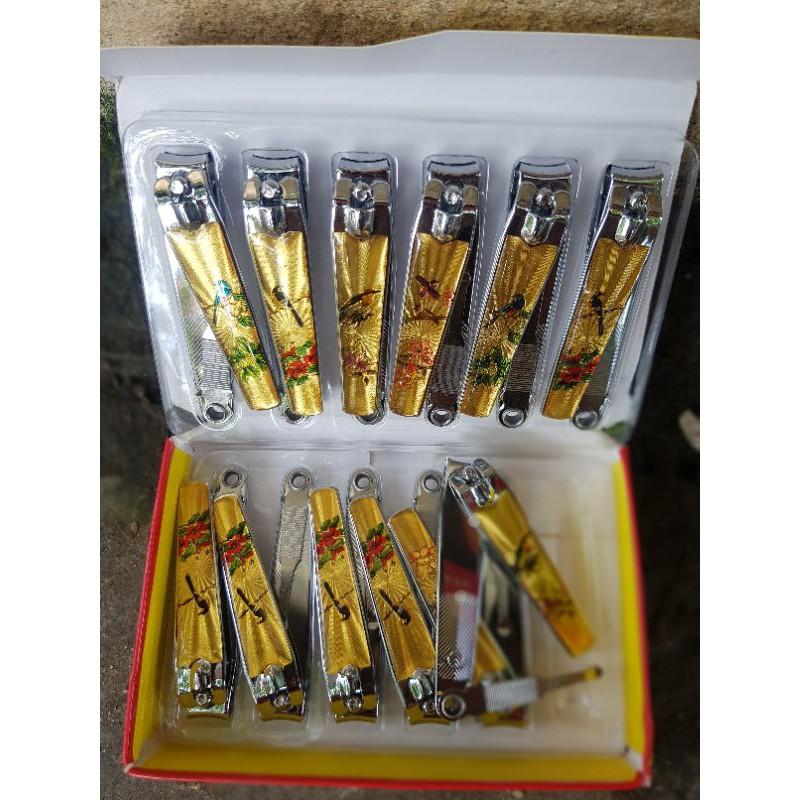 Bấm móng tay loại nhỡ dài 7.5 cm