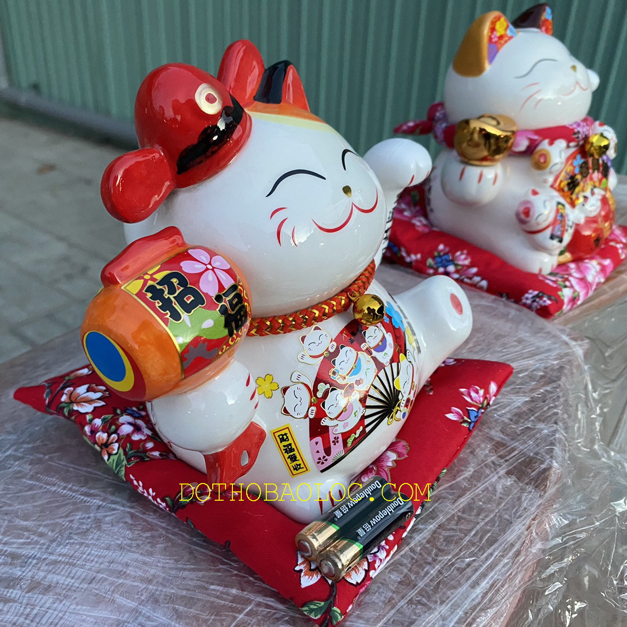 Mèo thần tài tay cầm búa đội mũ quan mang tài lộc cho gia chủ - Cao 16cm