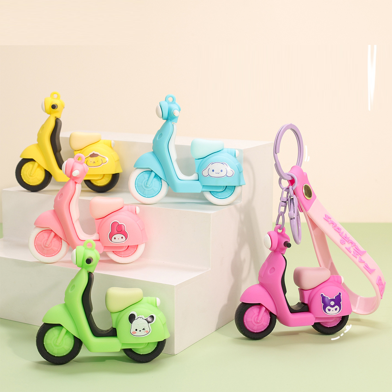 Móc khóa xe điện Sanrio sáng tạo túi nhựa mềm mặt dây chuyền búp bê hoạt hình móc khóa xe hơi - MK8026