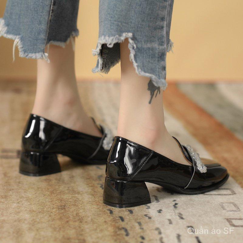 Giày lười da mềm đế bằng 4cm đính ngọc trai phong cách Anh Quốc thời trang cho nữ