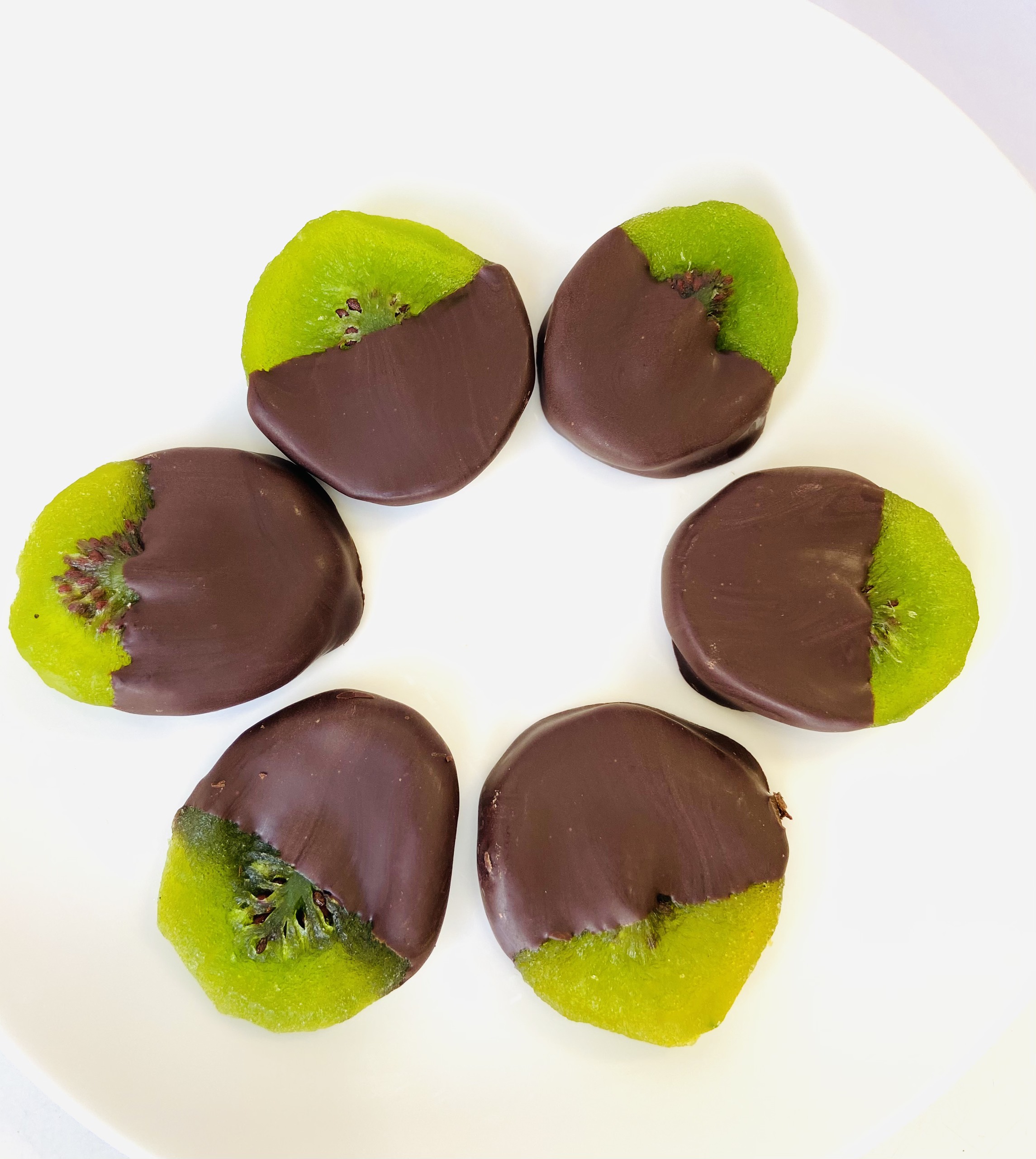 [Quà tặng Tết 2023] Kiwi nhúng socola - hũ thủy tinh 120g  - SHE Chocolate - Hương vị thơm ngon, bổ sung năng lượng. Thích hợp ăn vặt văn phòng, đặc biệt có thể dùng làm quà tặng