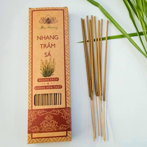 Nhang sạch trầm sả từ thiên nhiên không hóa chất bảo vệ sức khỏe cho cả gia đình đặc biệt nhà có trẻ nhỏ và phụ nữ mang thai được kiểm định chất lượng, đuổi muoxi và côn trùng hiệu quả