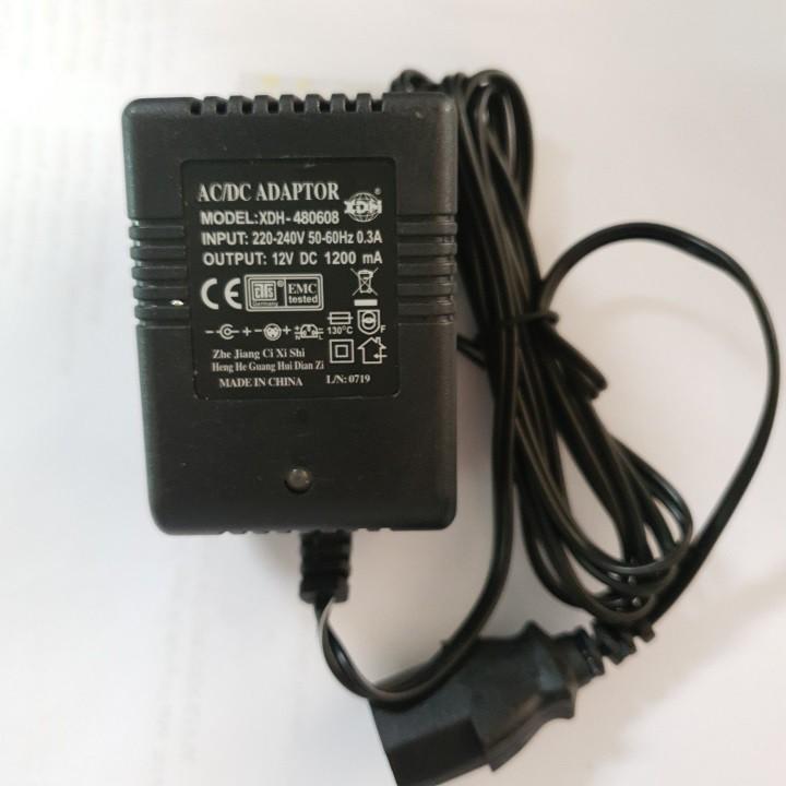 Cục sạc cơ 12V bình xịt điện 1200mA