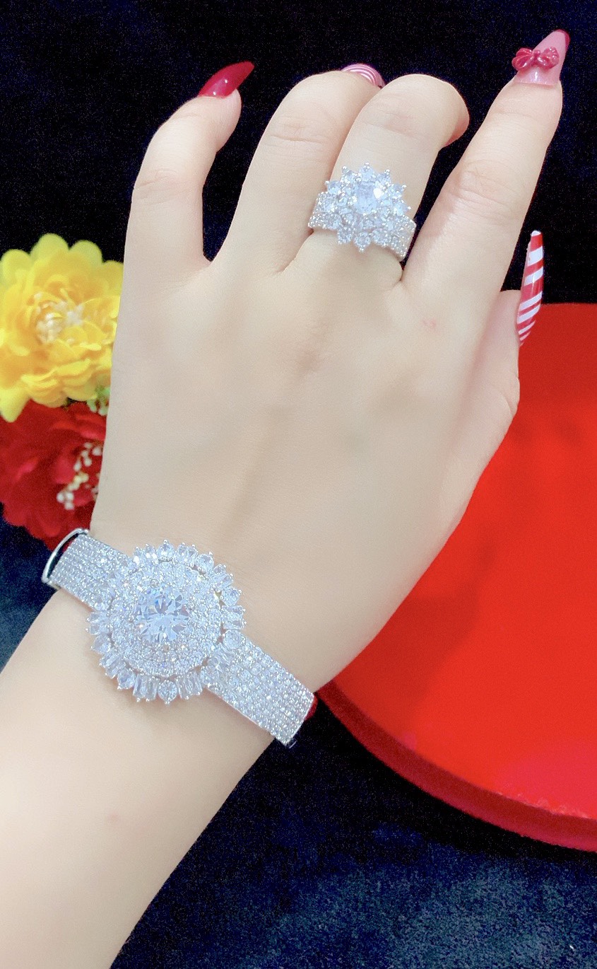 Dây chuyền nữ đính xoàn mạ 18.k cực đep