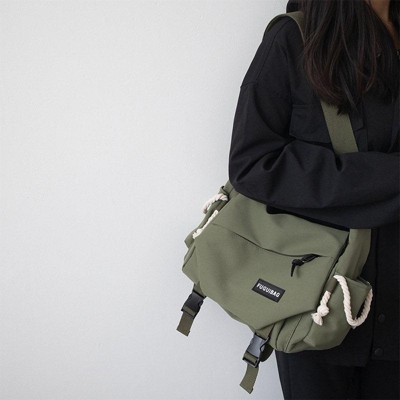 Túi đeo chéo nữ phong cách dễ thương – BEE GEE DCNU1085