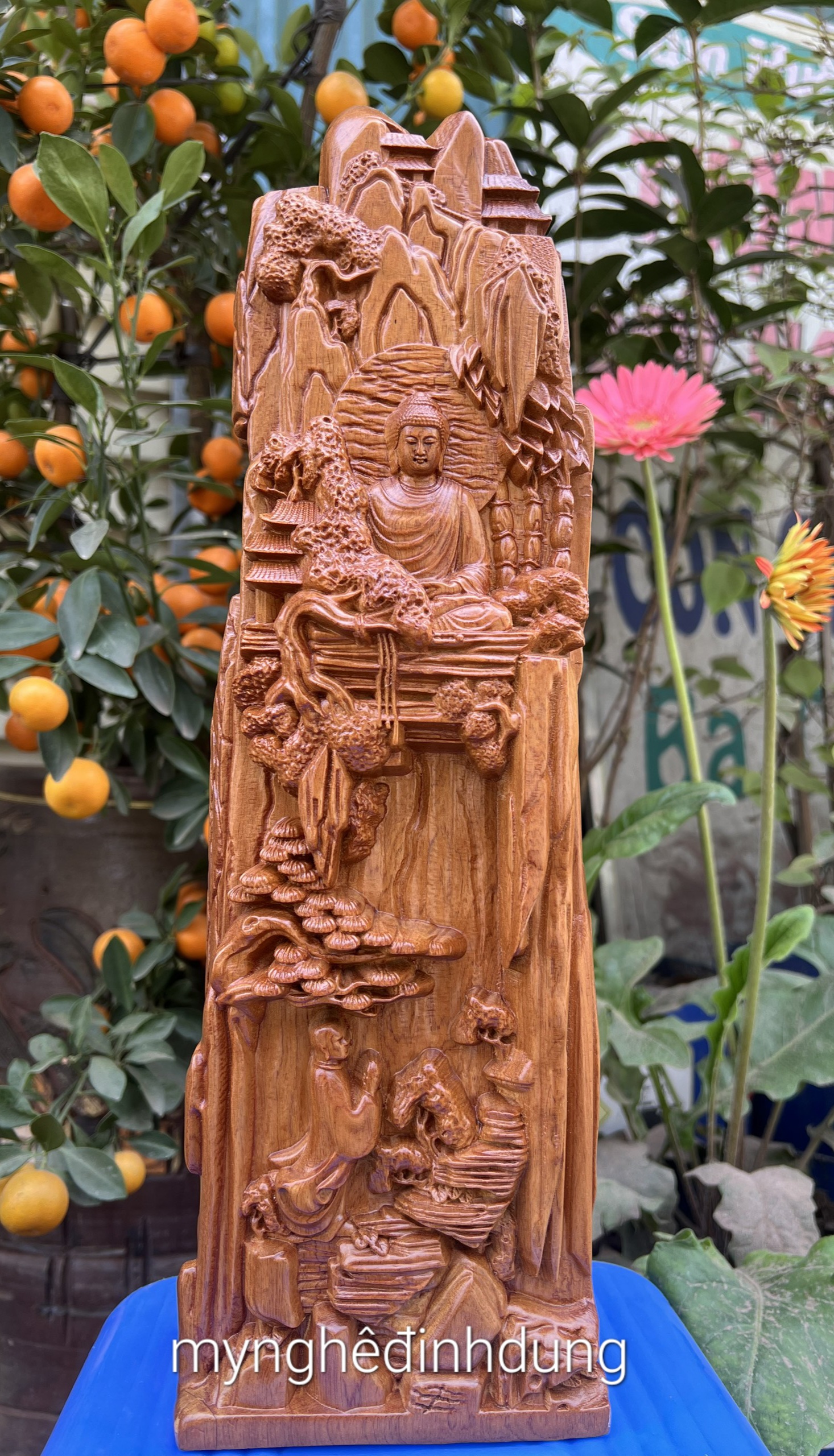 Tượng nhất tâm bái phật bằng gỗ bách xanh liền kt cao 40×12×9cm