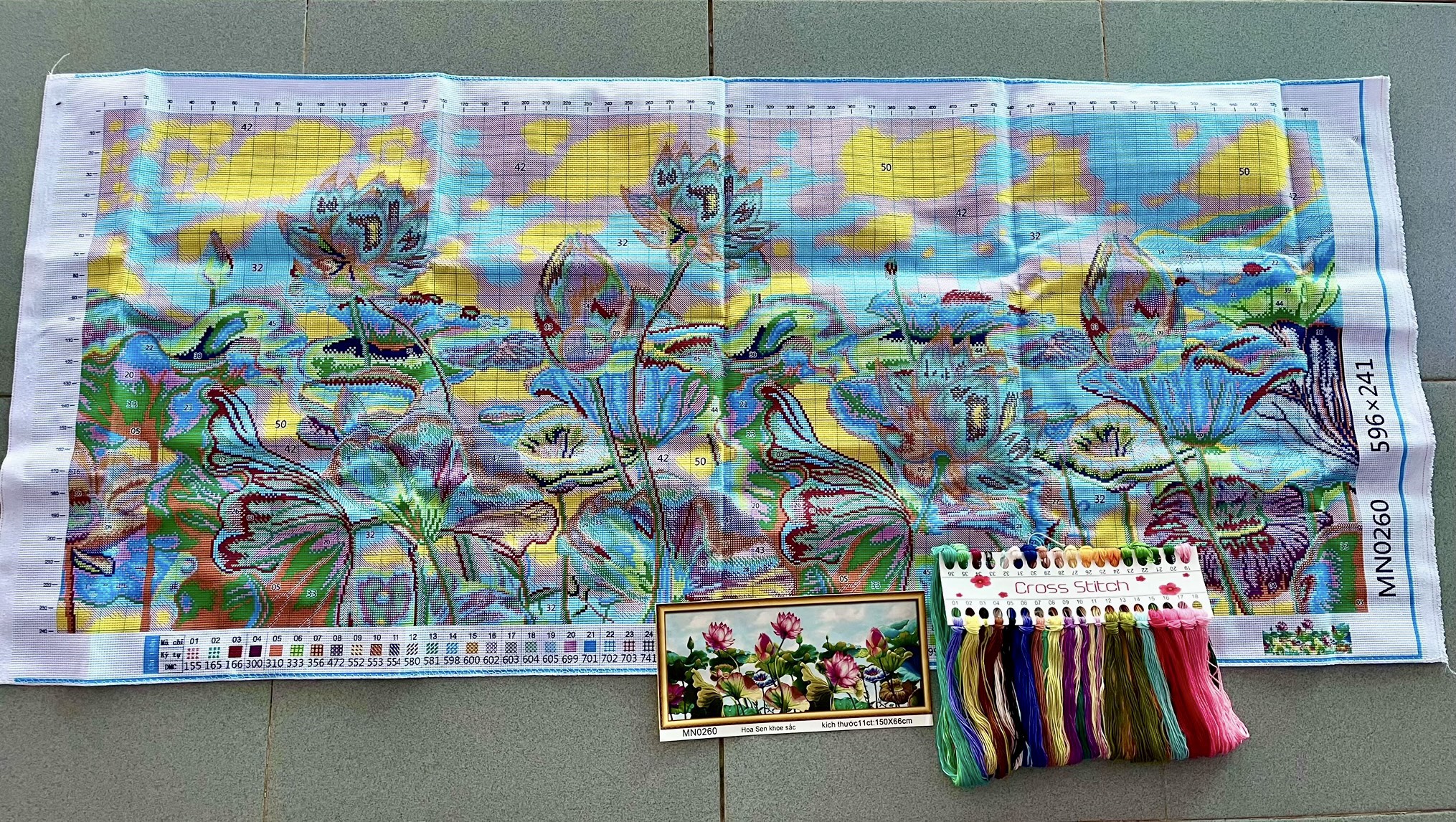 Tranh thêu kín Hoa sen MN0260, kích thước 150 x 66 cm