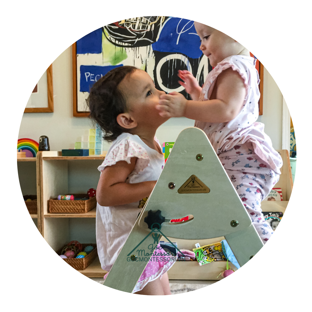 Thang Tam Giác Vận Động Pikler Triangle Gấp Gọn Góc Montessori- Giúp Trẻ Phát Triển Vận Động Thô