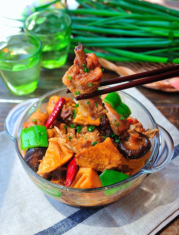 Đùi Tỏi Gà GENSEA Food G5013 Chuẩn ATTP ISO 22000:2018 Được Cấp Đông Nhanh Giữ Thịt Đùi Gà Tươi Ngon Và Giữ 100% Dinh Dưỡng