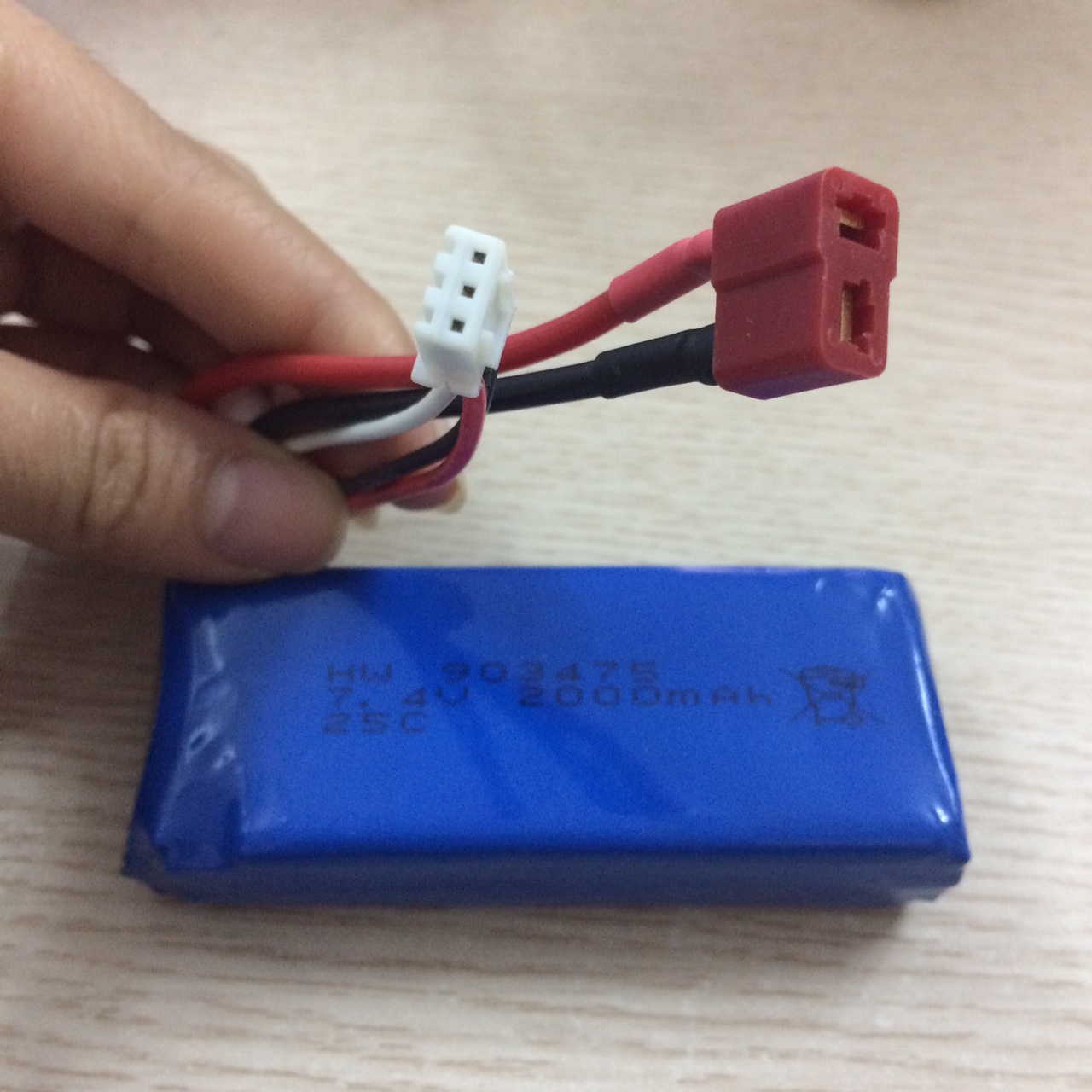 Pin Lipo 7.4V 2000mah 25C jack T dùng cho xe điều khiển, tàu thuyền, cano