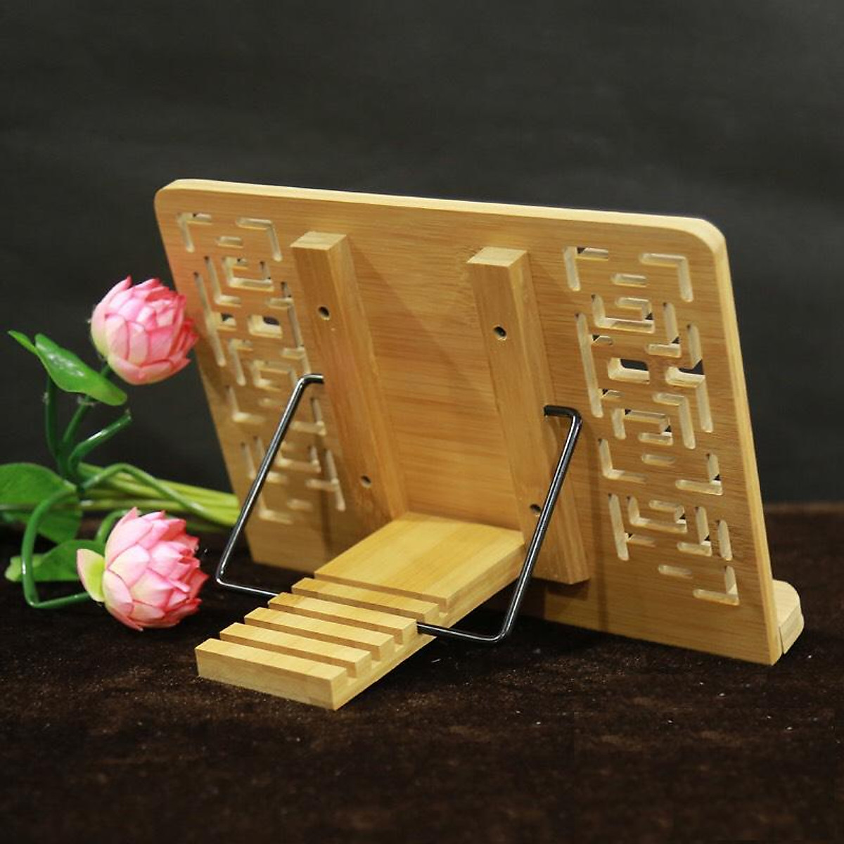 Kệ Tụng Kinh bằng tre