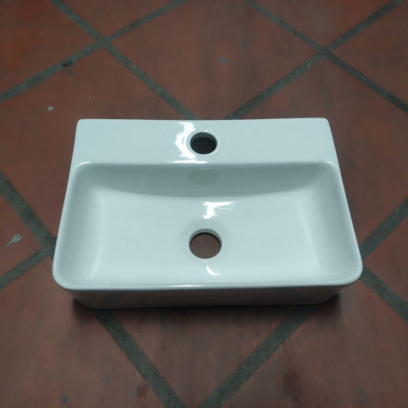 chậu lavabo treo tường 36x25cm