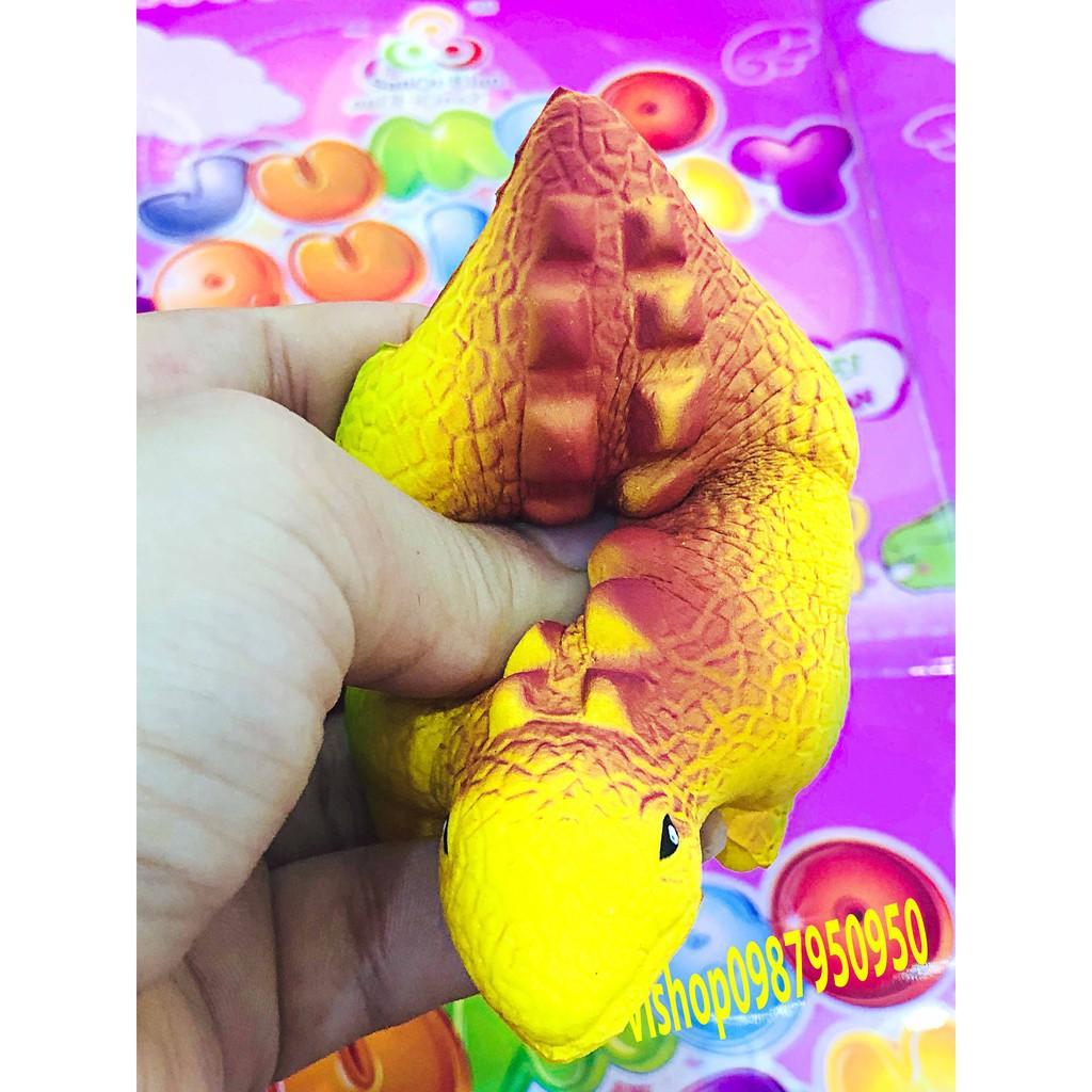 SQUISHY KHỦNG LONG VÀNG LƯNG CÓ GAI