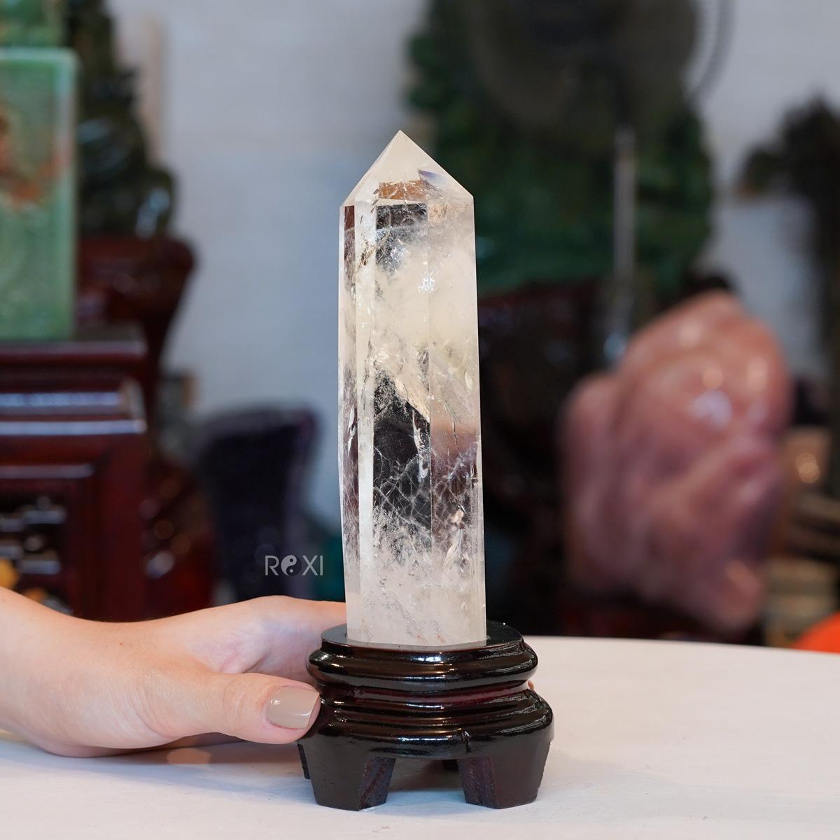 Trụ đá thạch anh trắng 0,62kg - 20cm