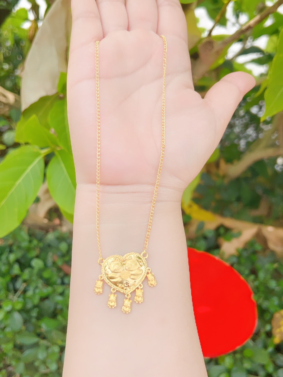Dây chuyền hoa mai cưới chuẩn màu 24.k kèm hộp nhung