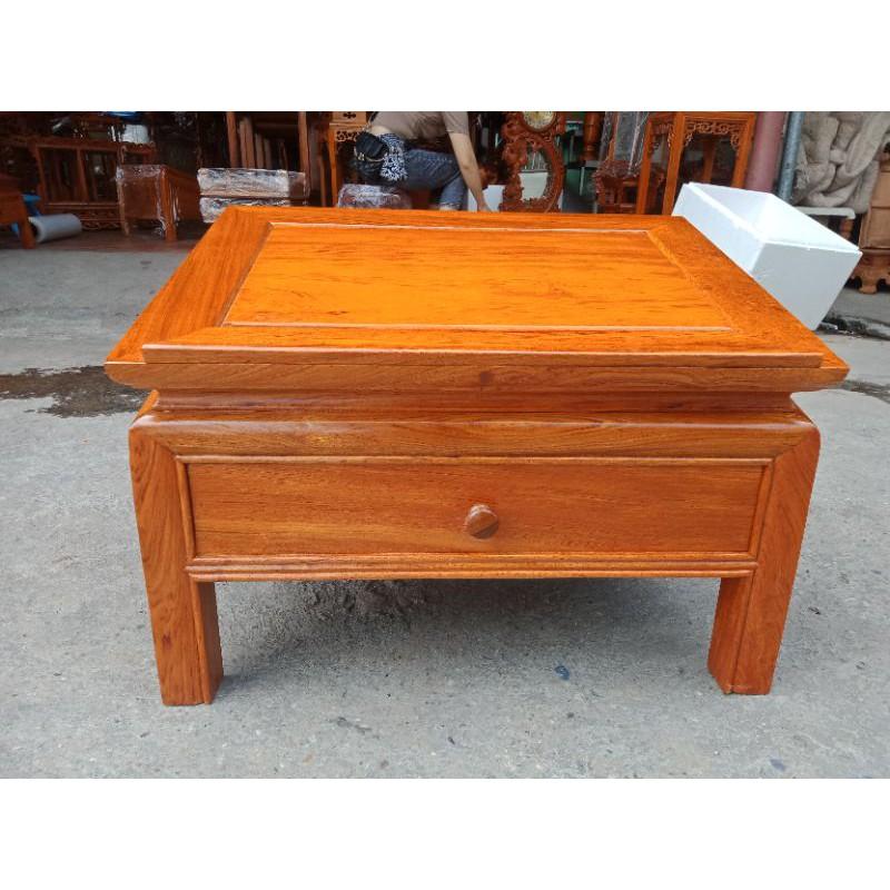 Bàn đọc sách tụng kinh