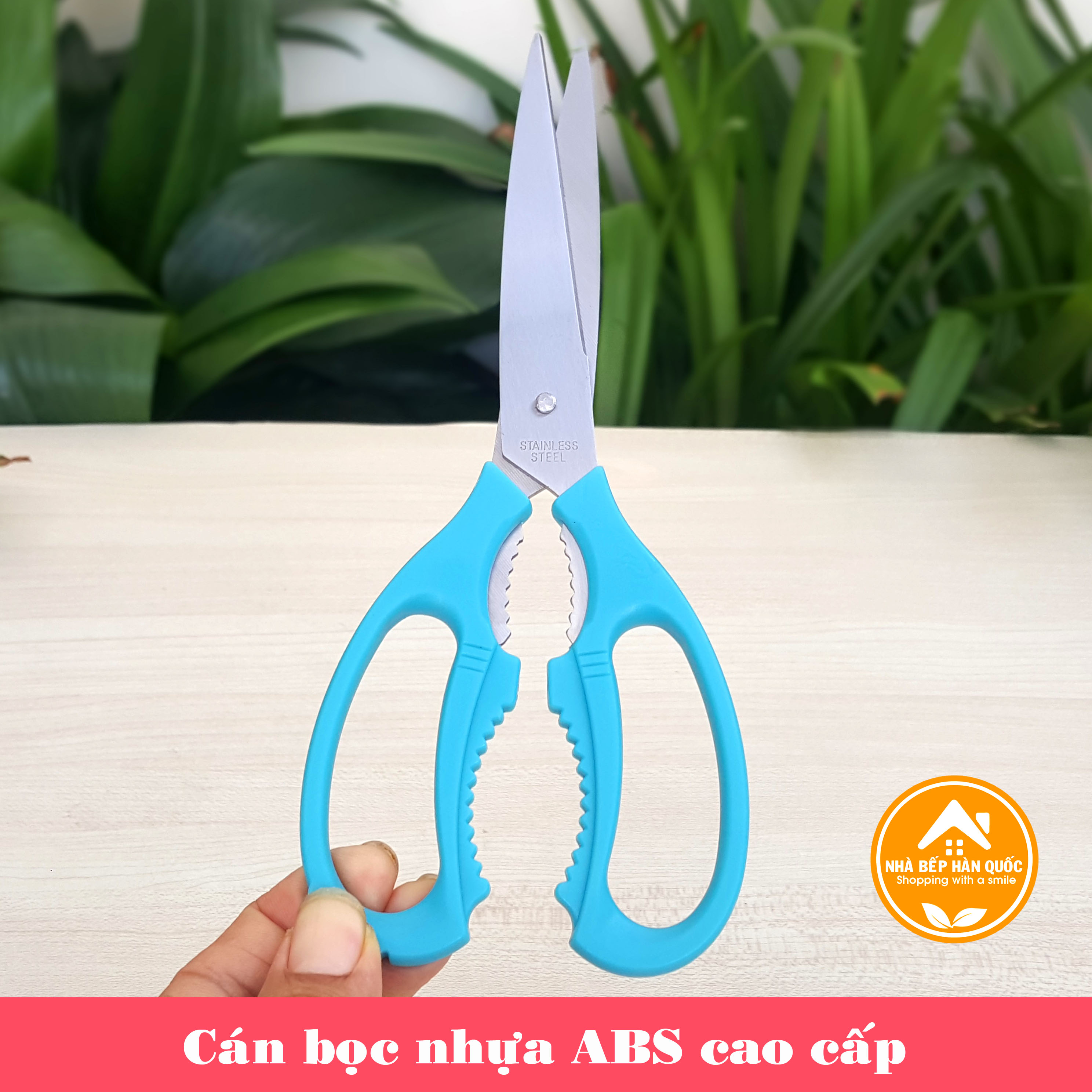 Kéo nhà bếp đa năng Lock&Lock Lock&lock Multi Kitchen Scissors F00097 màu xanh dương dài 21cm