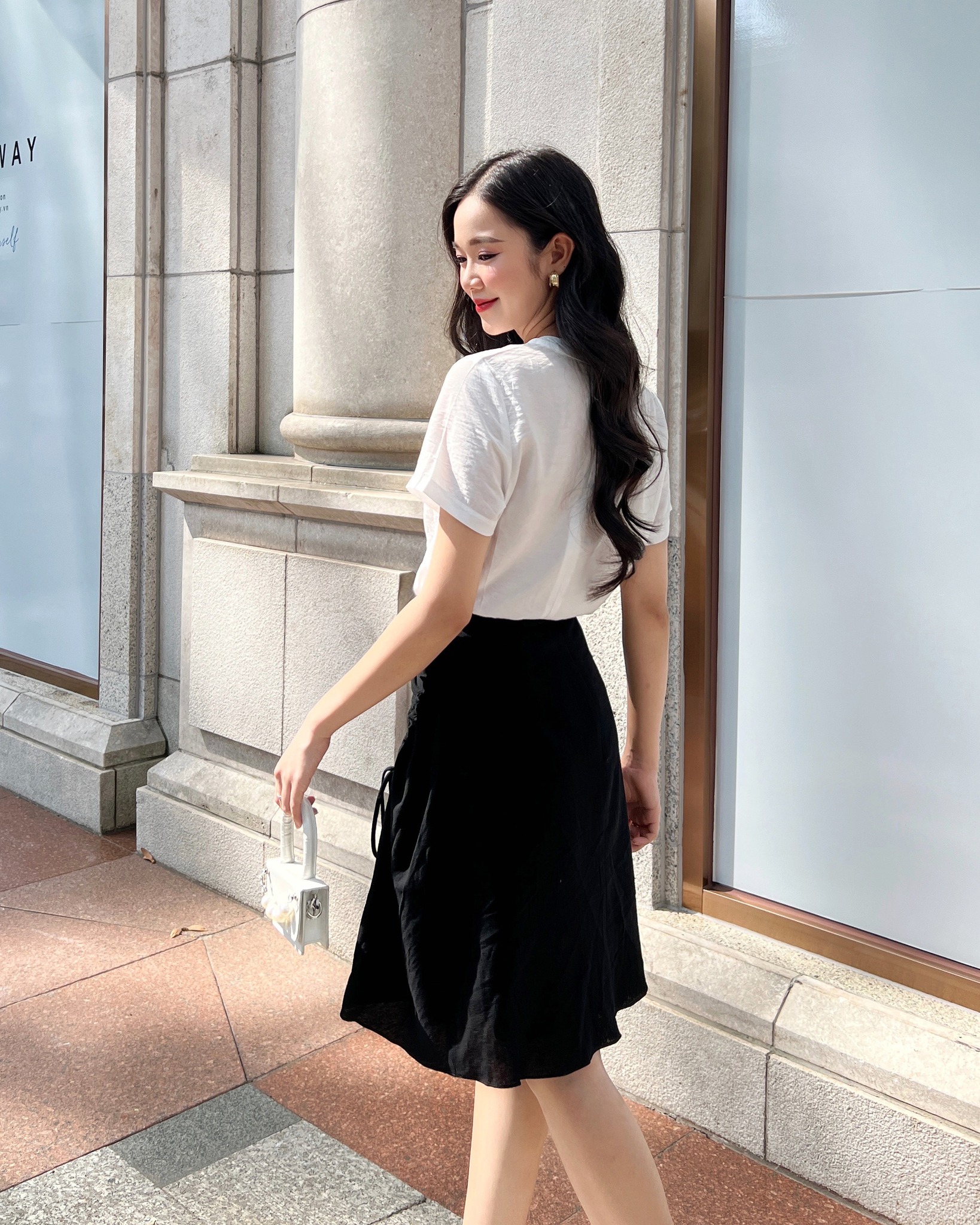 OLV - Áo thun White Basic Tee