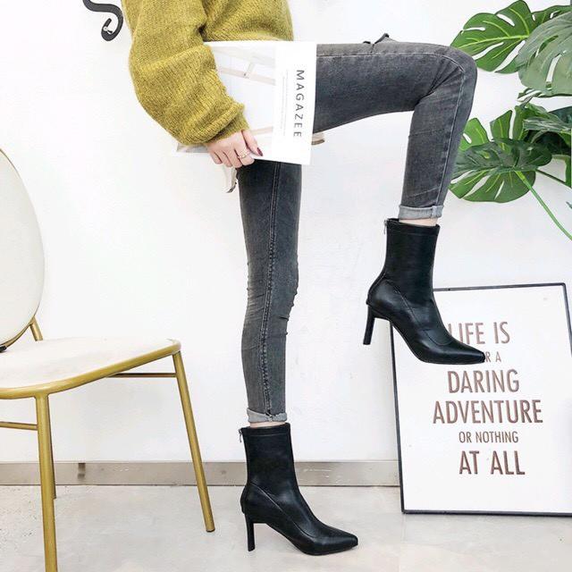 Bốt lửng da lì hơi bóng gót vát 8 phân (mã D19