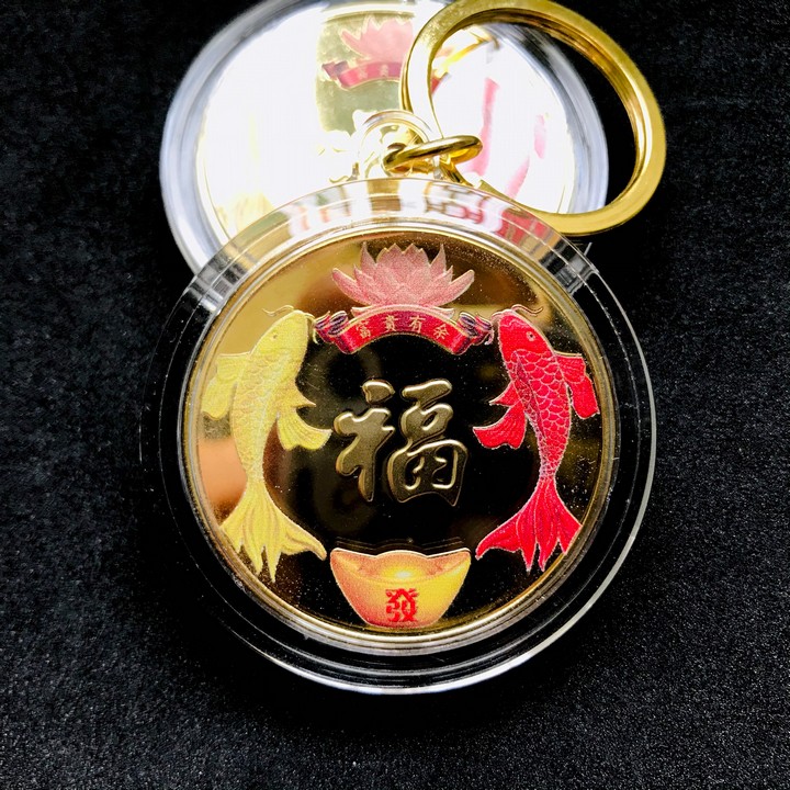Móc Khóa Xu Song Ngư in màu dùng để trang trí chìa khóa, tăng thêm tính thẩm mỹ, bảo vệ về tâm linh, kích thước 5cm, màu vàng - TMT Collection - SP005278