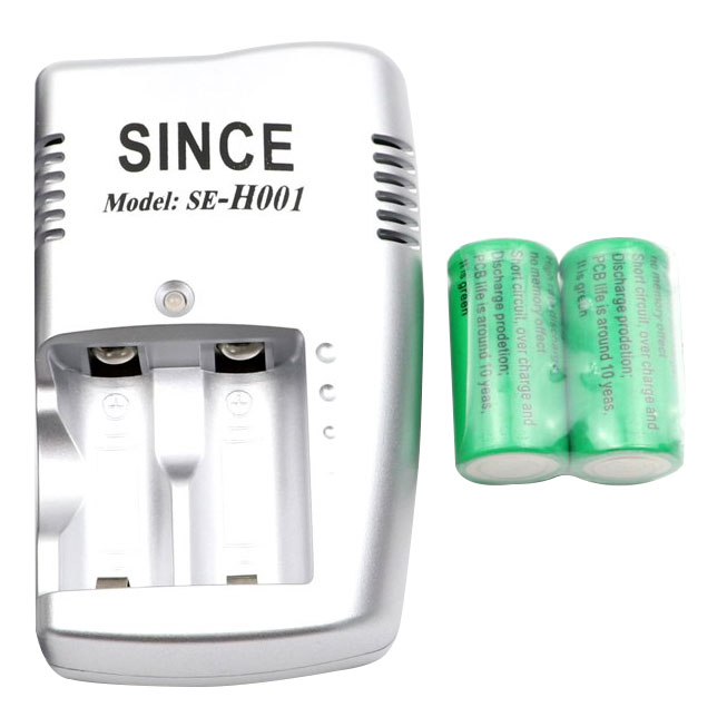 Bộ 2 Pin Một Sạc CR123 Ultra Fire - Hàng Nhập Khẩu