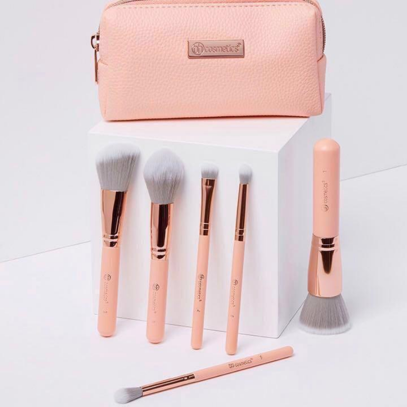 Bộ cọ trang điểm BH COSMETICS petite chic 6 piece mini brush set