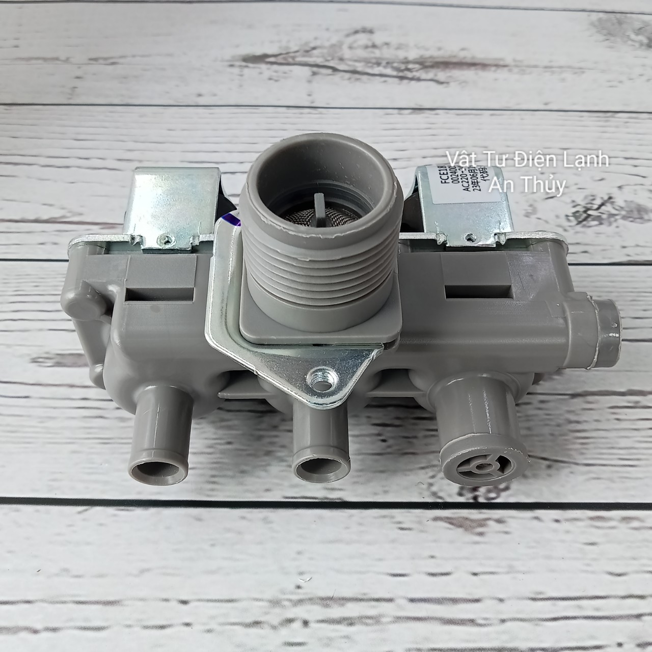 Van cấp nước máy giặt AQUA cửa ngang 3 cổng 220V FPE180A1