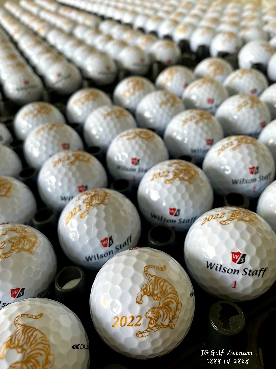 Bóng chơi golf Wilson Staff Duo Soft - Có in Logo Hổ vàng 2022