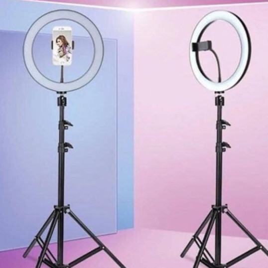 Đèn spa live stream 26cm chân 2.1m hạ được xuống 60cm, dùng cho livestream makeup