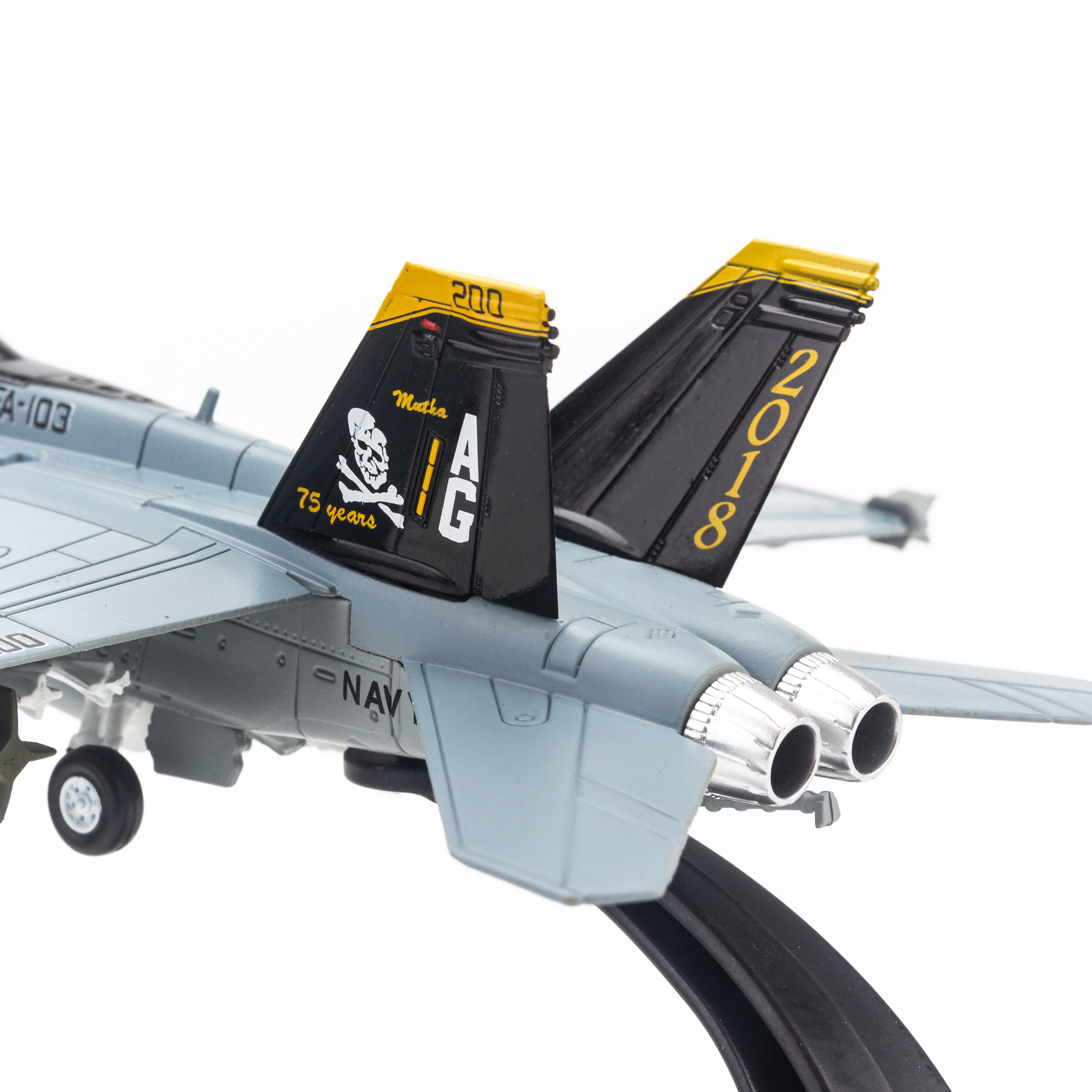 Mô hình máy bay chiến đấu FA-18B Hornet McDonnell Douglas 1:100 WLTK