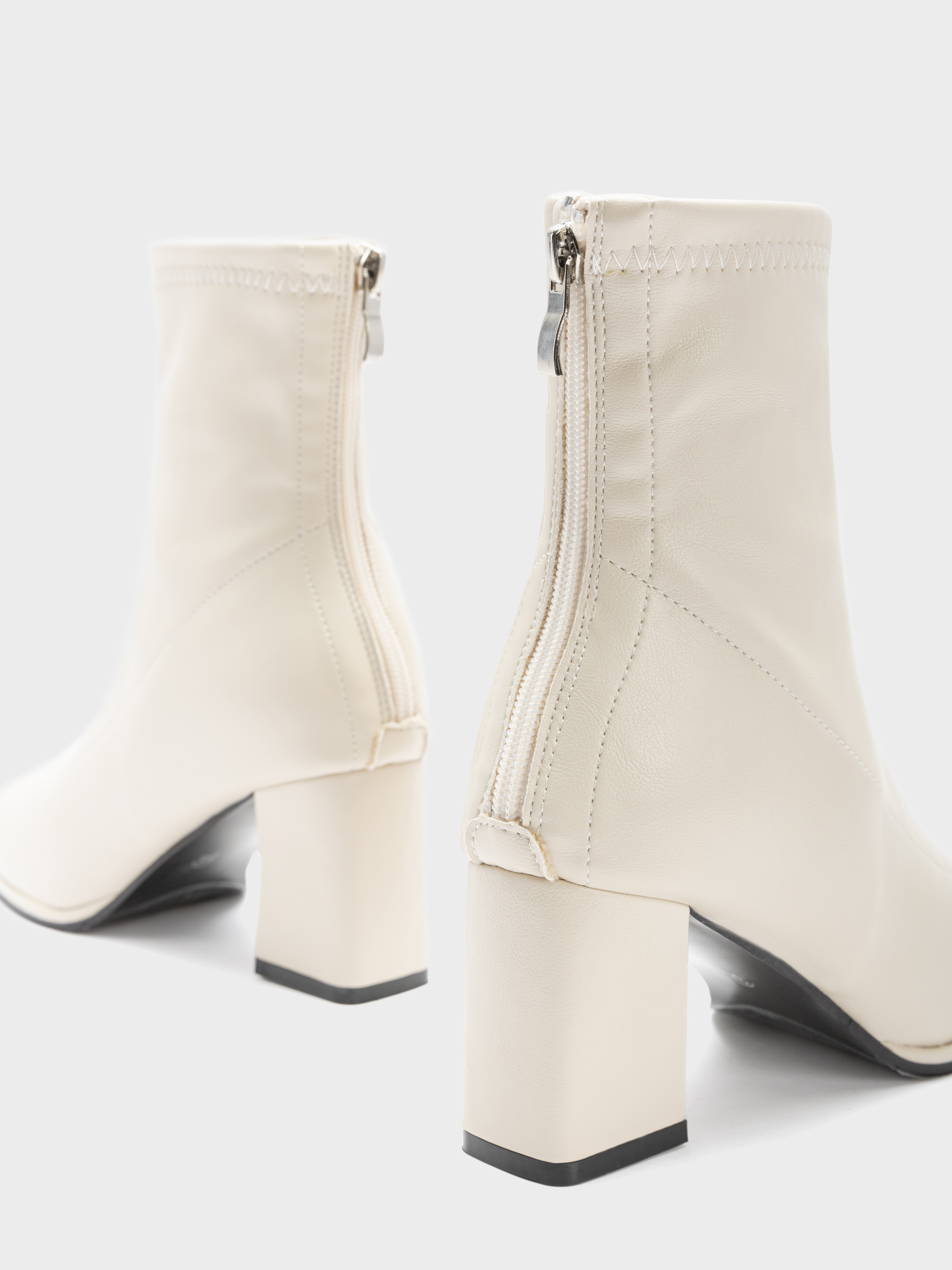 Giày Bốt Nữ Boot Da Mịn Cổ Cao 5Phân HAPAS - BOT546