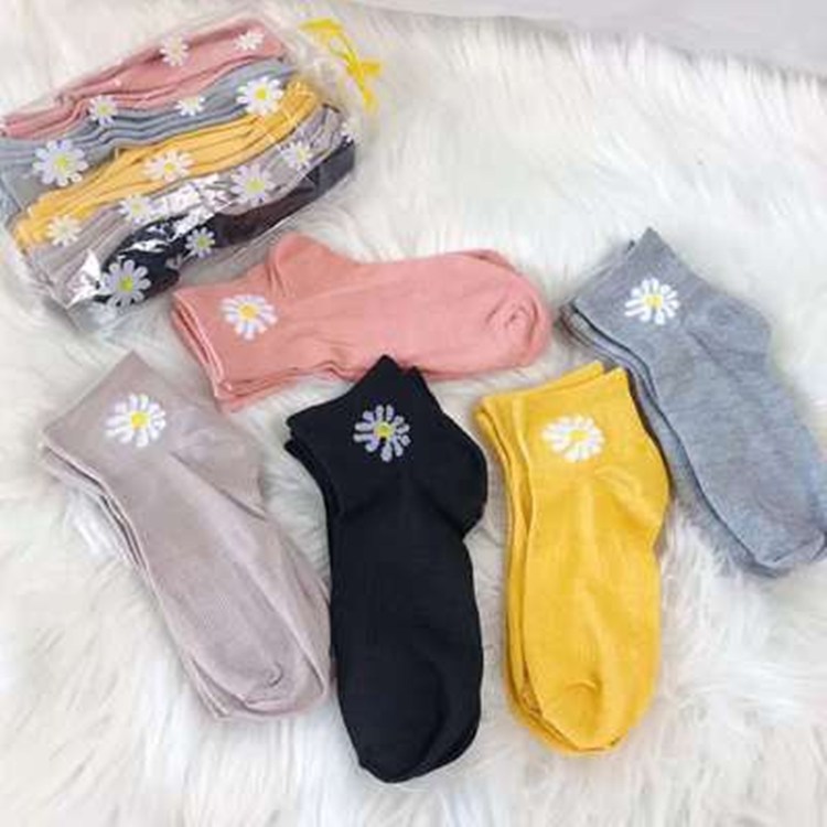 Combo 10 đôi tất  hoa cúc , gấu nữ ,cổ ngắn nhiều màu dễ thương vải cotton , khử mùi , kháng khuẩn kèm túi dây rút xinh xắn cute cho phái nữ