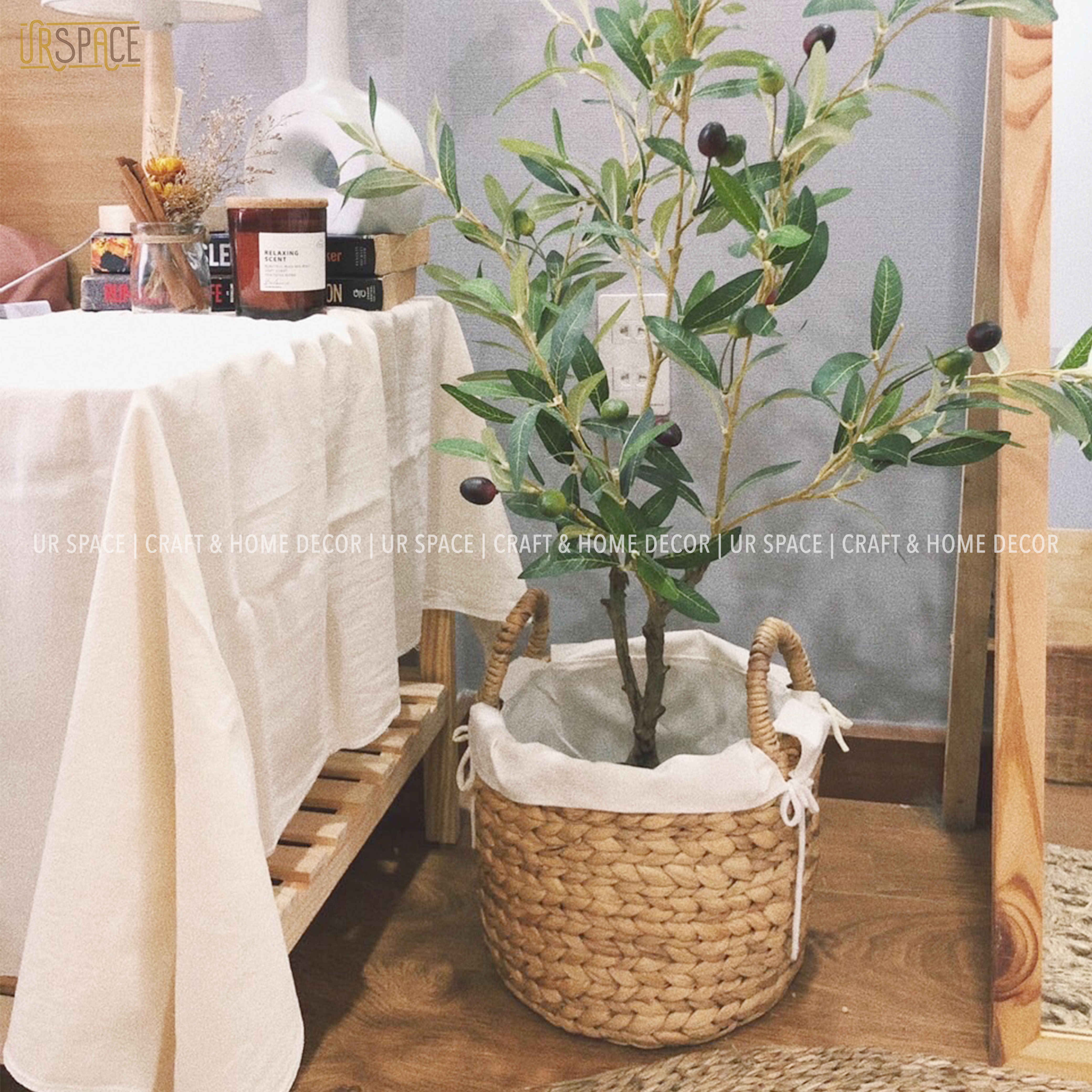 Giỏ lục bình trồng cây, đựng đồ có vải lót URSPACE hình tròn có quai cầm / ROUND HYACINTH STORAGE BASKET