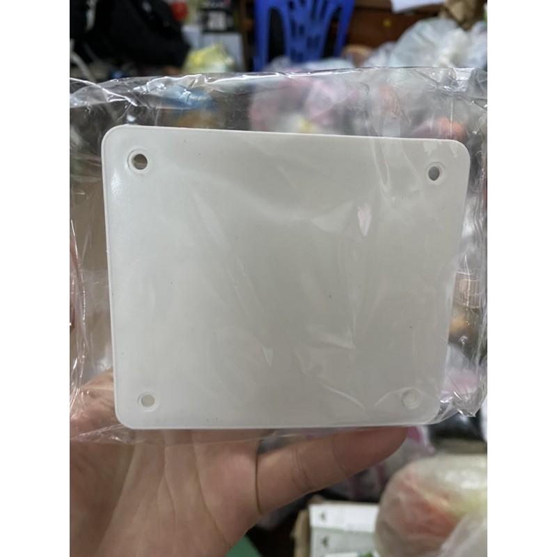 HỘP ĐỰNG REMOTE, ĐIỆN THOẠI VUÔNG CÓ LỖ CẮM SẠC DÁN TƯỜNG MÃ 02