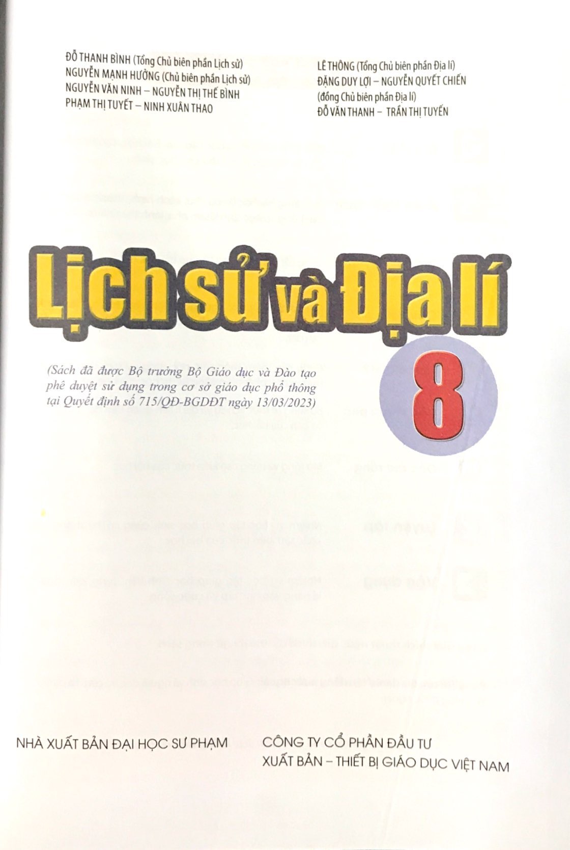 Sách Lịch Sử và Địa Lí Lớp 8 - Bộ Cánh Diều