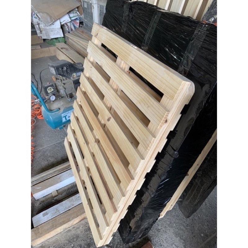 Giường bệt Pallet gỗ thông giá rẻ cho sinh viên gđ