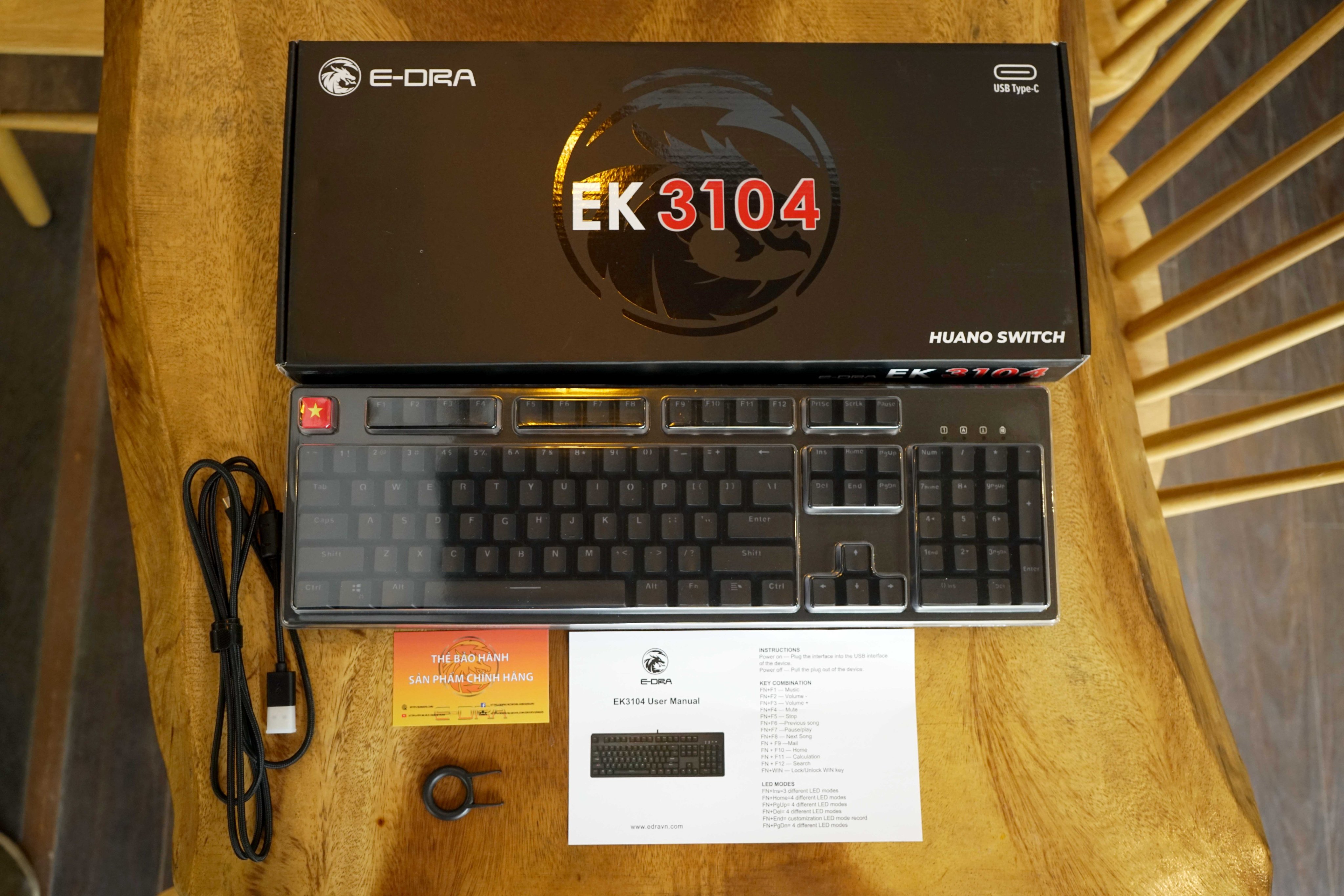 Bàn phím E-DRA EK3104 Huano Switch Blue - Hàng chính hãng