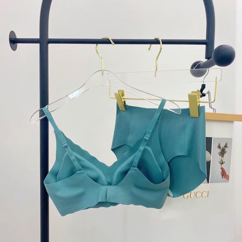 Set bra su đúc trơn không đường may