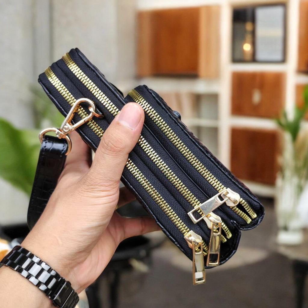 Túi đeo ngực nhỏ gọn Thiết 3 khóa nhiều ngăn. Gù gia cá sấu rất đẹp!